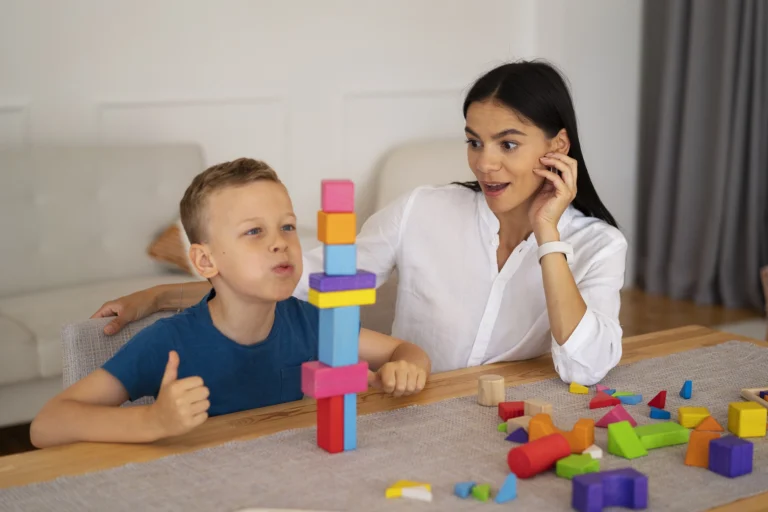 child-with-their-mom-playing-brain-teaser
